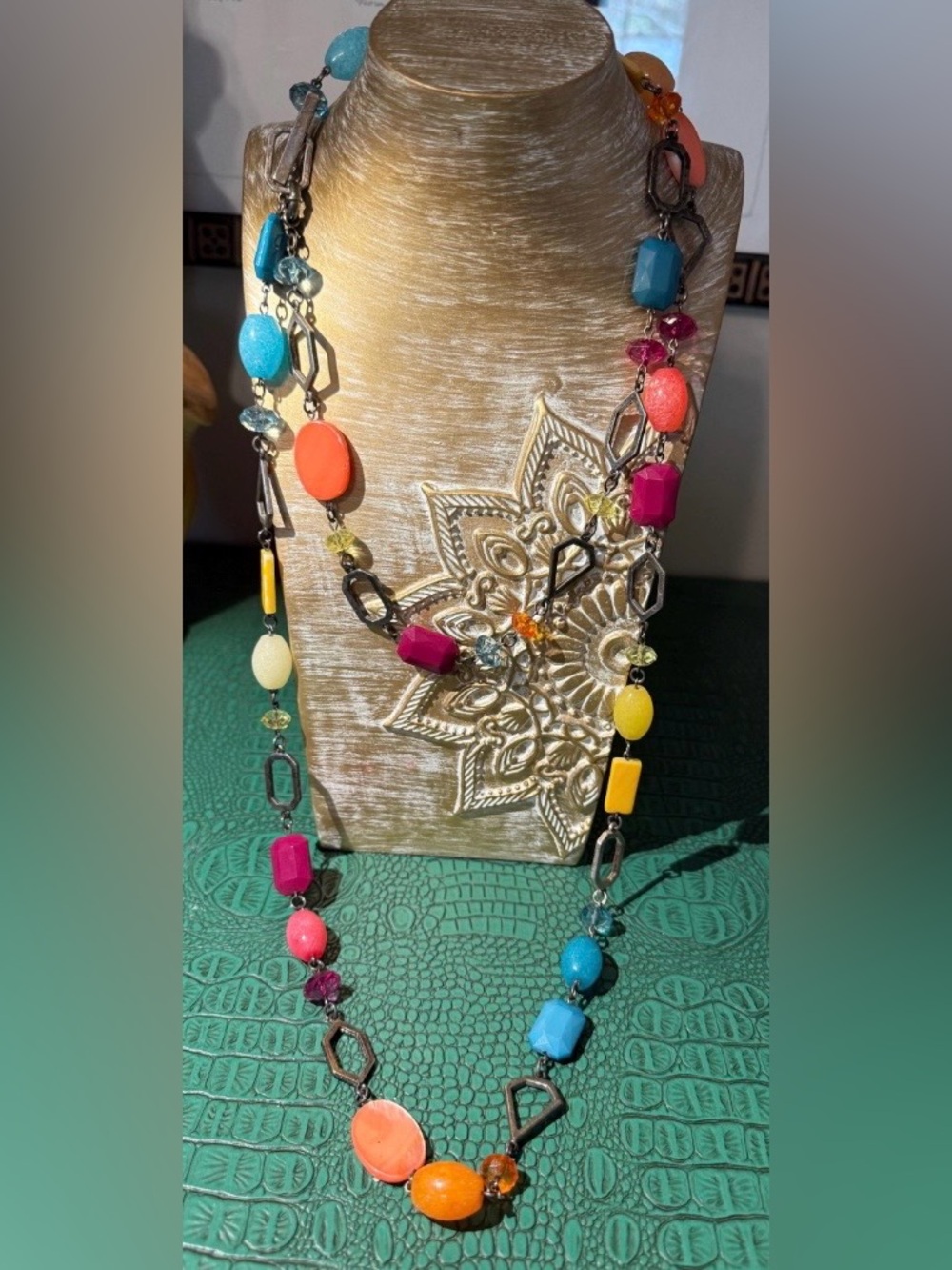 Retro Glam True Colors Boho
Design Premiere Designs